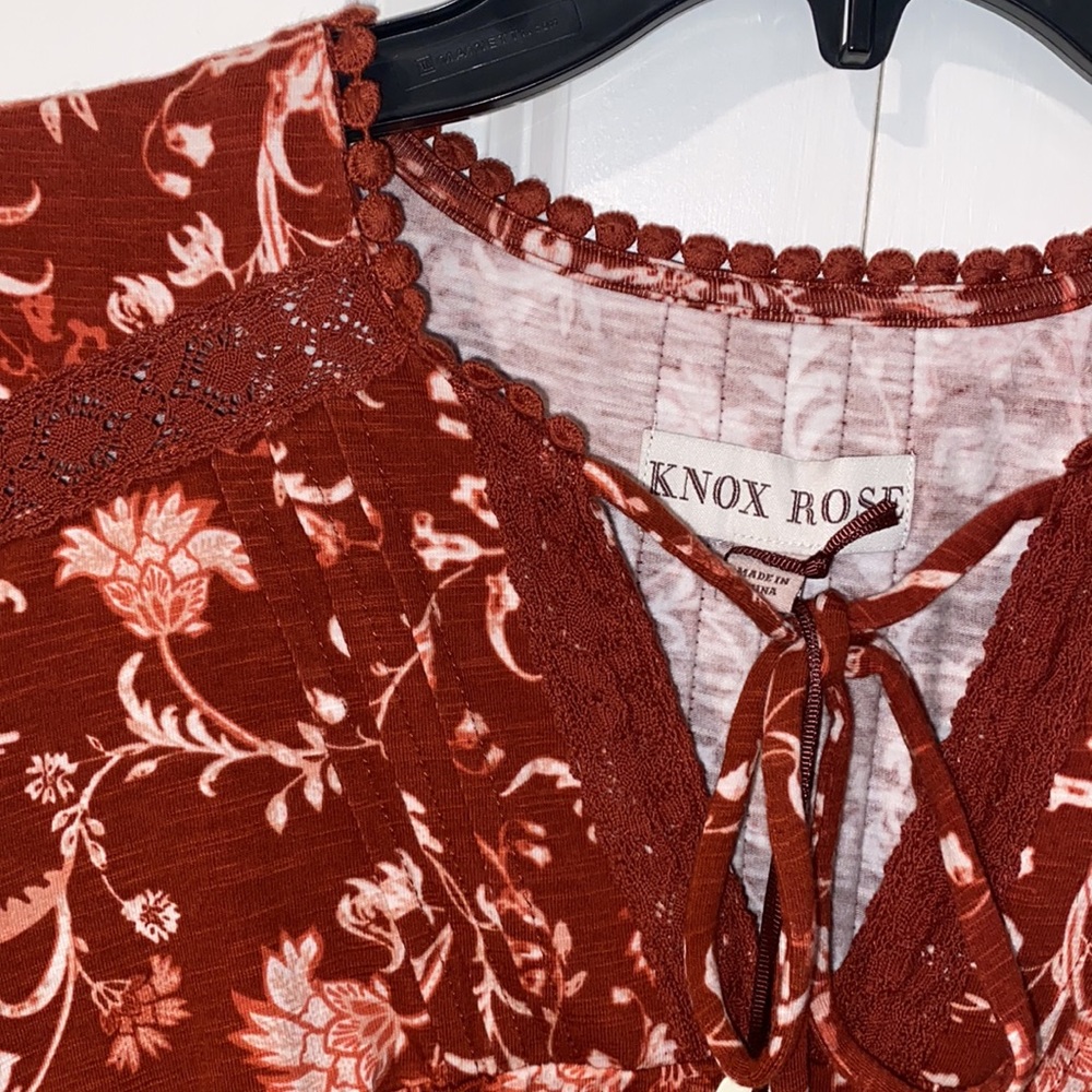 KNOT ROSE MINI TIERED FLORAL DRESS - Picture 7 of 8